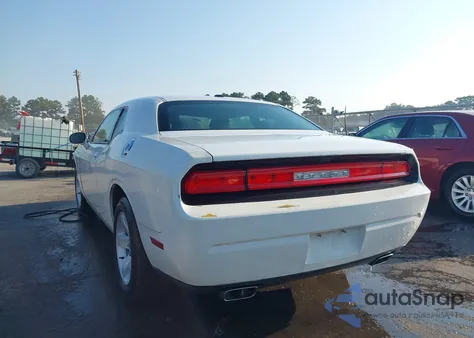 2014 Dodge Challenger Sxt z USA, uszkodzony, nr VIN 2C3CDYAGXEH274325